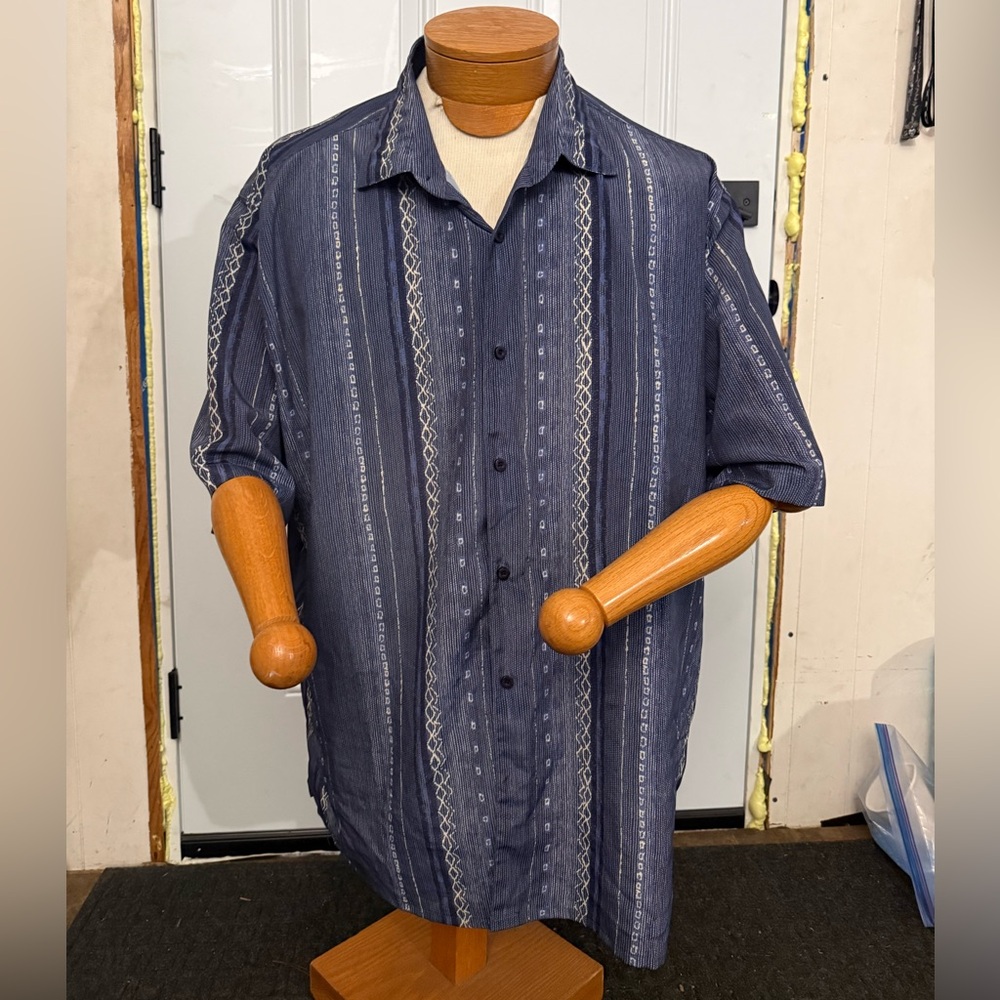 Bassiri limited edition Men's Blue Short Sleeve Button-Up Shirt